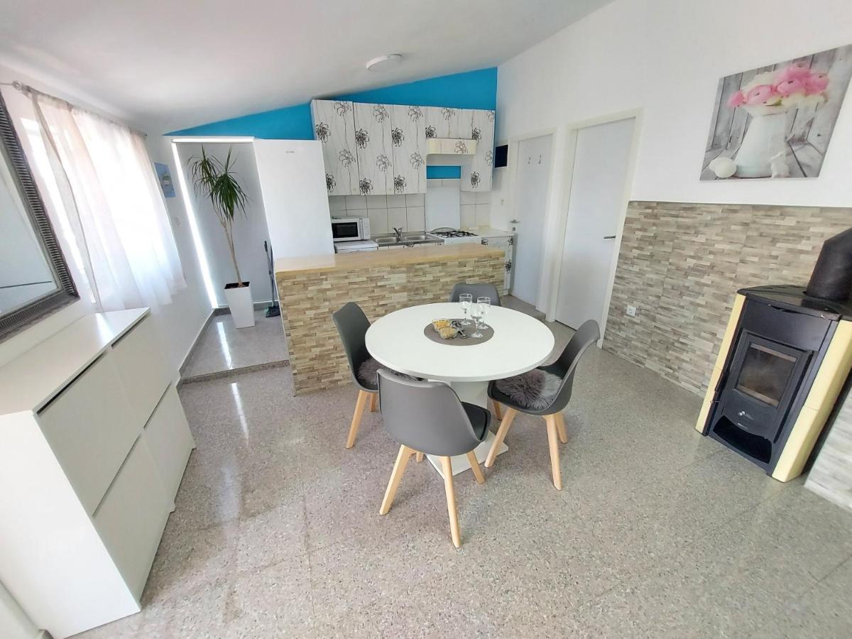 Apartman Ana Stinjan Ngoại thất bức ảnh