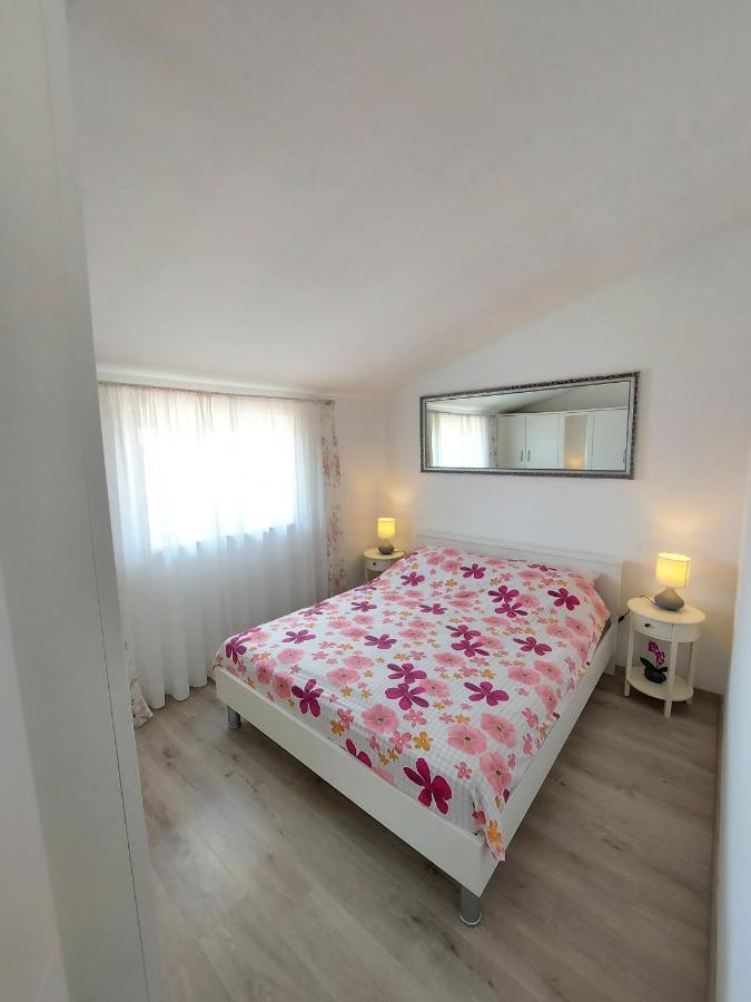 Apartman Ana Stinjan Ngoại thất bức ảnh